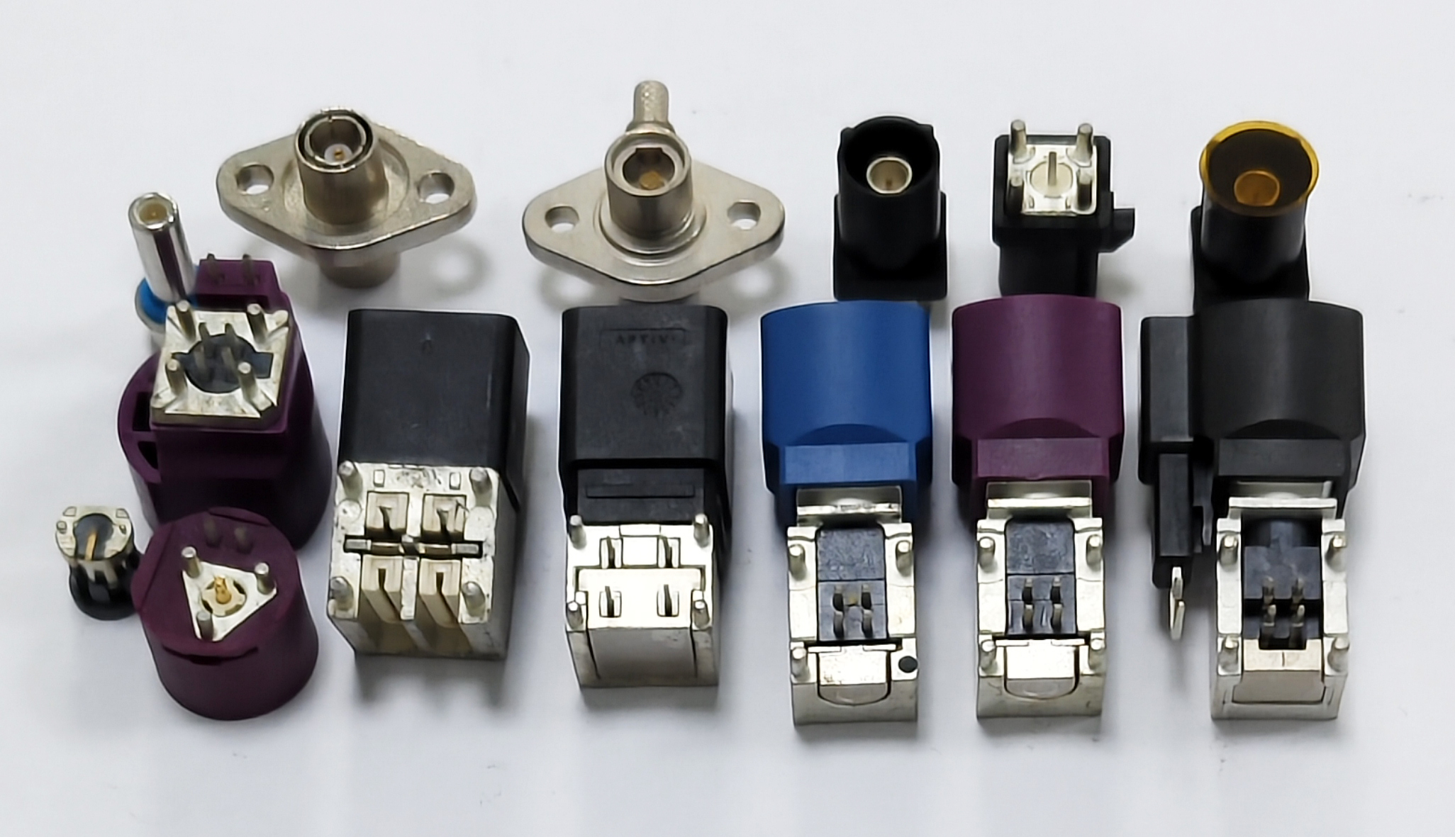 FAKRA連接器自動(dòng)化組裝設(shè)備開發(fā)全流程解析